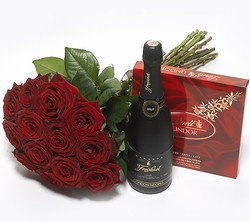 Kytice růží s bonboniérou a šampaňským